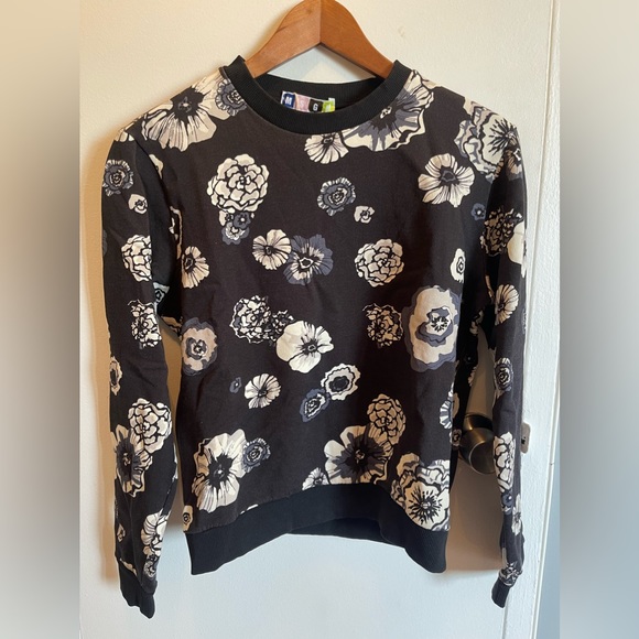 New Authentic MSGM Sweater. Made in Italy. Size XS BlackWhite top nwt msrp $416